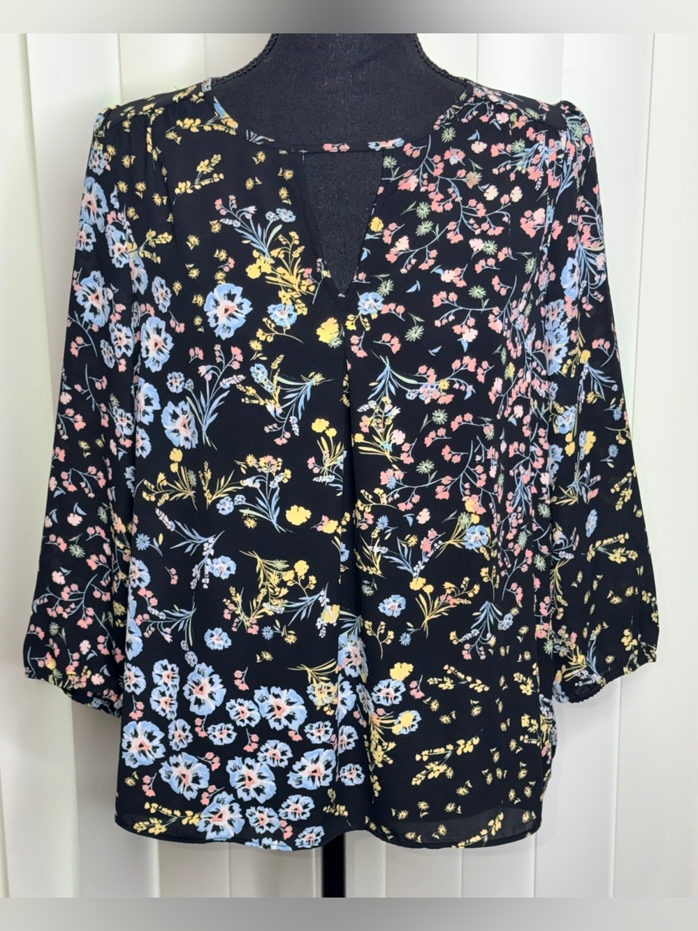 Kaari Blue Petite Women’s Floral Top Blouse Black Pink Sheer Long Sleeves Sz PM